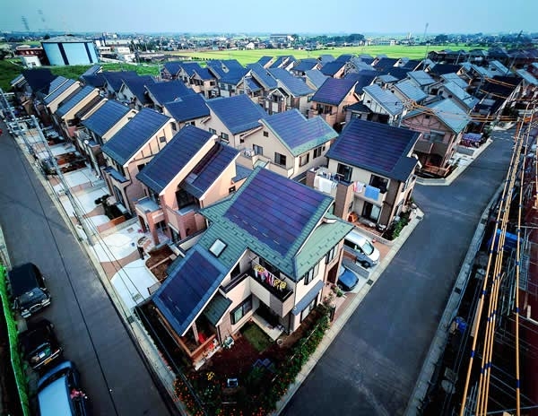 Việt Nam chúng ta đang đặt ra mục tiêu đến năm 2050, tổng sản lượng điện Mặt trời sẽ ở mức 210 tỷ kWh (Ảnh minh họa) 
