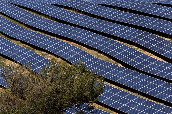 Cận cảnh trang trại điện Năng Lượng Mặt Trời khổng lồ tại Pháp