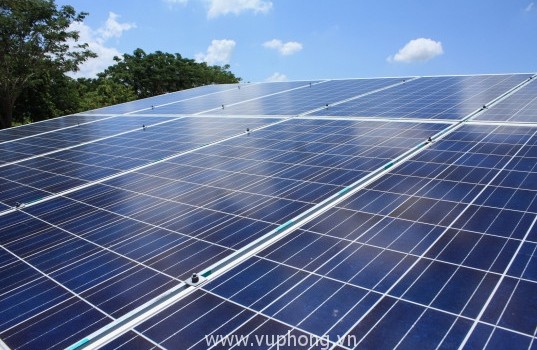 Pin mặt trời hỗn hợp mới tạo năng lượng gấp 5 lần