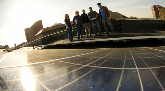 Sau bao lâu tấm pin năng lượng mặt trời ngừng sản xuất ra điện?