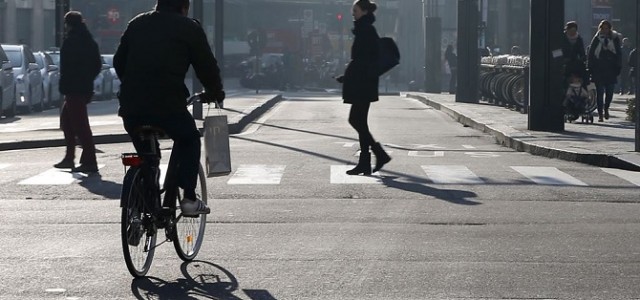 Thành phố Ý tạm cấm xe hơi để giảm ô nhiễm không khí