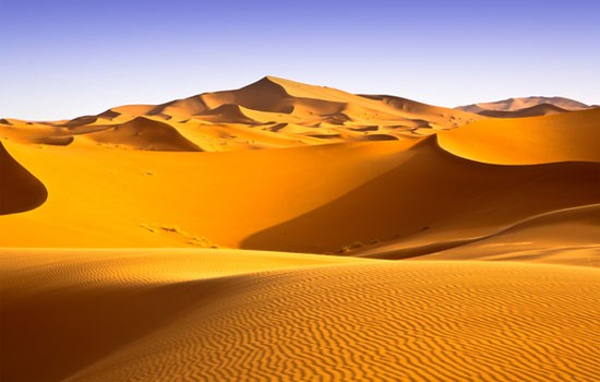 Đã tìm được cách biến cát sa mạc thành điện!