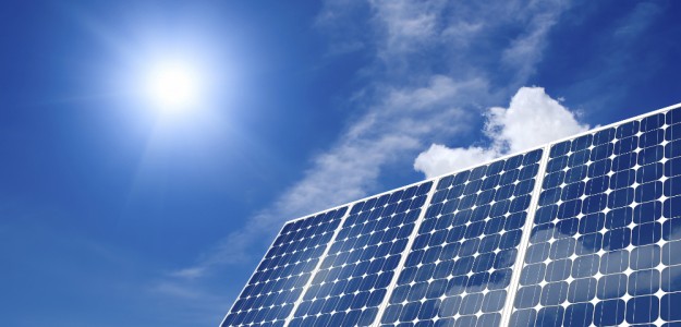 SolarCity sẽ dùng Pin Powerpack của Tesla để lưu trữ và cung cấp điện năng lượng mặt trời khi trời tối