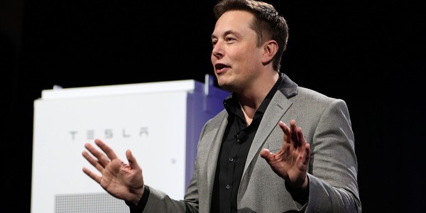 Thuyết trình giỏi như Elon Musk – Bán pin điện vẫn truyền được cảm hứng