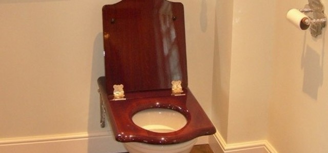 Bill Gates nghiên cứu loại toilet biến chất thải thành năng lượng