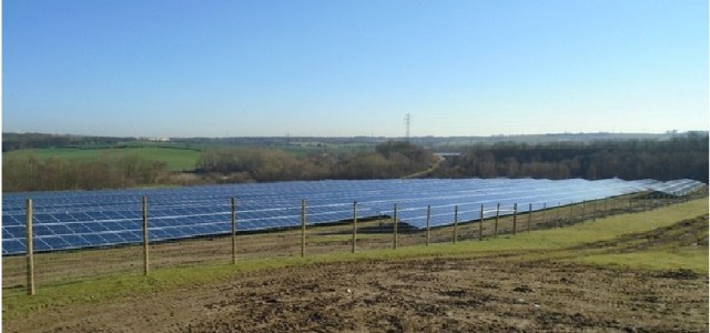 Anesco đẩy mạnh ứng dụng nguồn năng lượng mặt trời tại hạt Dearbyshire