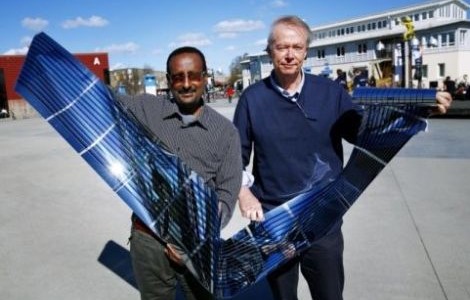 Kỷ lục thế giới mới cho pin mặt trời polymer không sử dụng fullerene