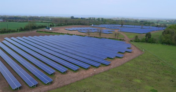 Nông trại năng lượng mặt trời cung cấp điện năng cho sân bay quốc tế Belfast
