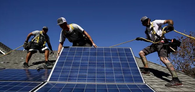 Thành phố đầu tiên trên thế giới bắt buộc dân lắp pin mặt trời trên nóc nhà