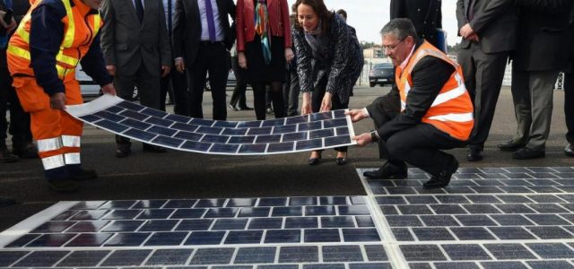 Pháp chính thức khai trương con đường năng lượng mặt trời đầu tiên trên thế giới