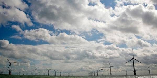 Năng lượng “xanh” chiếm gần 90% nguồn điện mới tại châu Âu