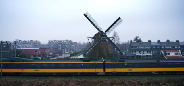 100% tàu điện Hà Lan chạy bằng năng lượng gió