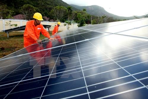 Điện mặt trời hưởng cơ chế giá 2.086 đồng/kWh