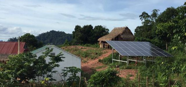 Nỗ lực đưa nguồn năng lượng “điện mặt trời” đến với cư dân Quảng Bình