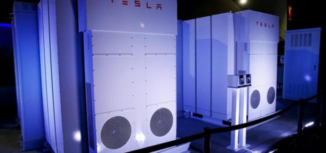Tesla tích cực khắc phục khủng hoảng điện tại Puerto Rico