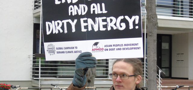 Phản đối than đá và năng lượng ‘bẩn’ tại hội nghị biến đổi khí hậu