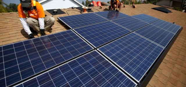 Bang California dự định yêu cầu nhà xây mới phải gắn tấm pin năng lượng mặt trời từ năm 2020