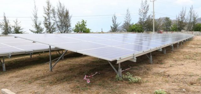 Xây dựng Ninh Thuận sớm thành trung tâm năng lượng tái tạo