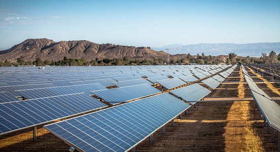 Ấn Độ đẩy mạnh sản xuất năng lượng mặt trời