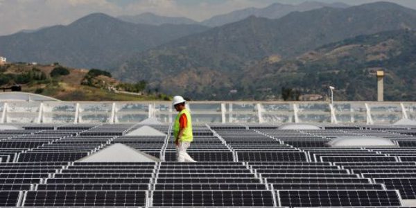 Walmart ký hợp đồng năng lượng tái tạo với SunPower