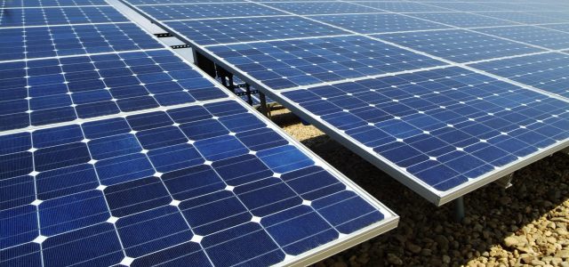 Sản xuất điện mặt trời: Sớm hoàn thiện cơ chế mua bán, chính sách hỗ trợ hợp lý